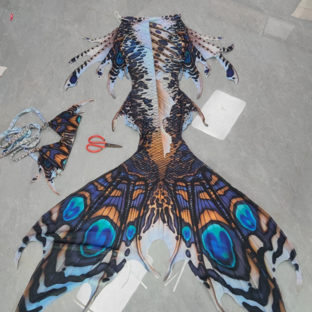 Aquarium & Marine Museum - Nuovo Costume Originale da Sirena Multicolore,