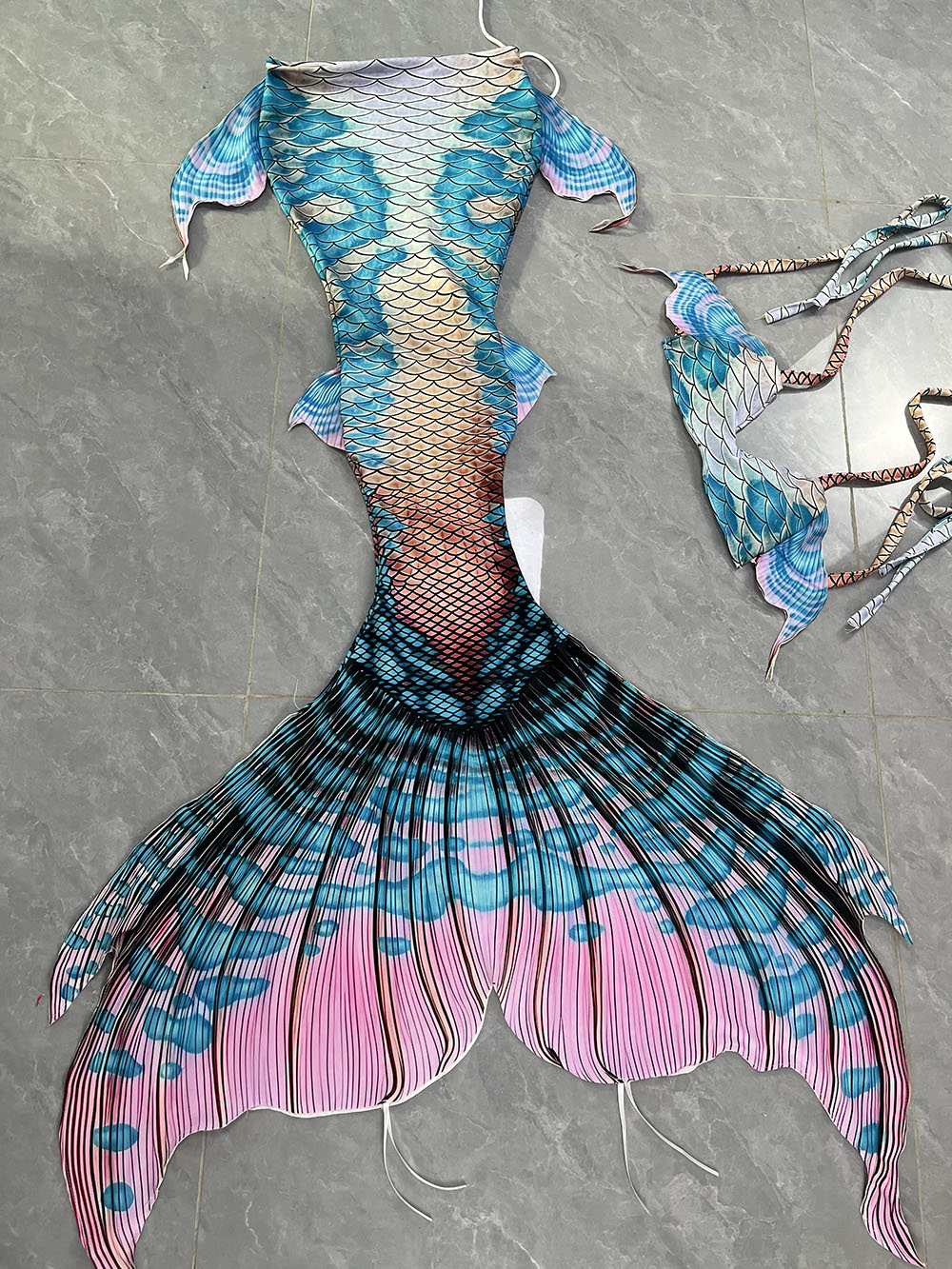 Costume da spettacolo a sirena - Aquarium & Marine Museum recensione e prezzo